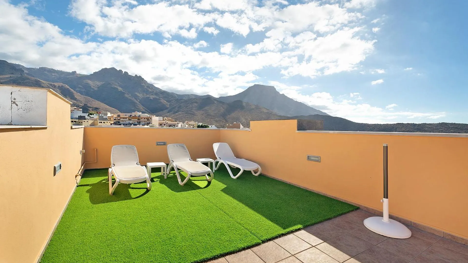 Villa Rossella By Paramount Holidays Costa Adeje  0*, Costa Adeje (Tenerife) Spanyolország